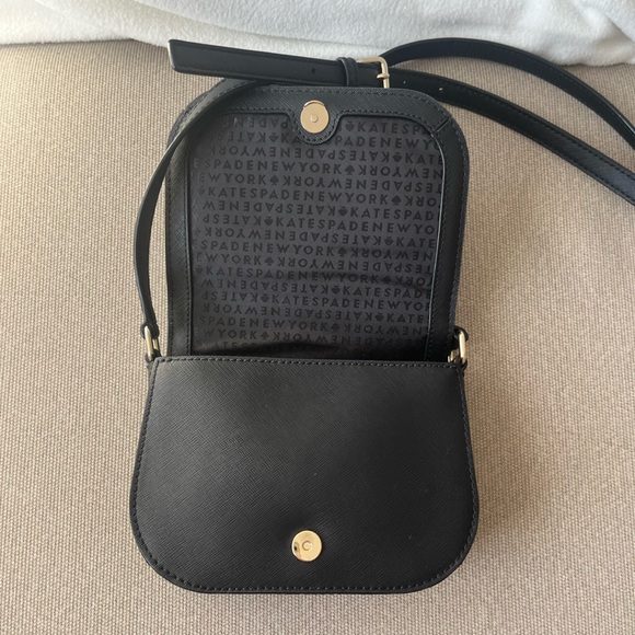 Kate Spade Carsen Newbury Lane Black Crossbody Leather Handbag - Picture 2 of 5
